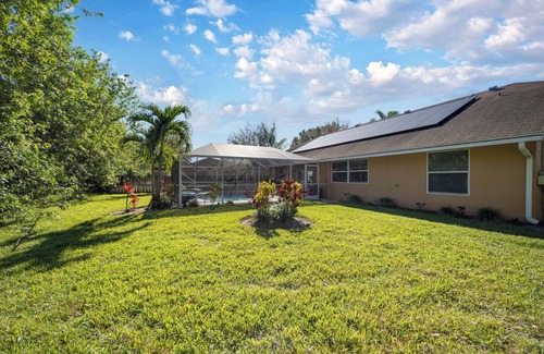 Port Saint Lucie House | All Amenities of home! Centrally located, family friendly & ideal entertaining