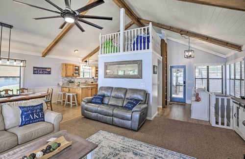 Madison House | 'All Decked Out' Home on Cherry Lake w/Dock!