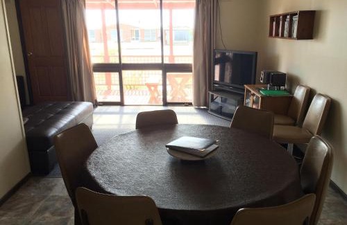 Melville House | All Decked Out in Edithburgh