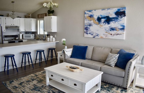 Osage Beach Condo | *ALL IN ONE* FISHING, BOATING, GOLFING, SWIMMING, SHOPPING, RELAXING