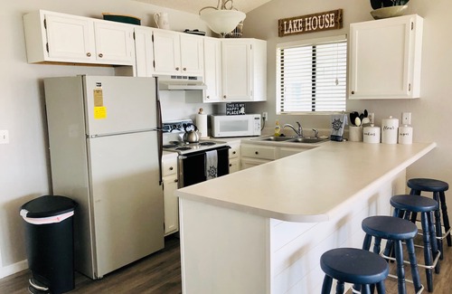 Osage Beach Condo | *ALL IN ONE* FISHING, BOATING, GOLFING, SWIMMING, SHOPPING, RELAXING