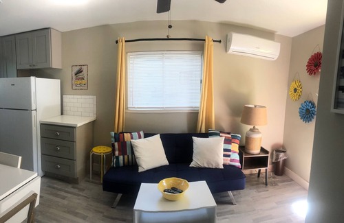 Nice Cottage | ALL INCLUSIVE AMENITIES:Kayak,SUP,Pedal Boat,PingPong,Pickleball,Movie Nt &MORE!