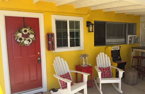 Nice Cabin | ALL INCLUSIVE AMENITIES:Kayak,SUP,Pedal Boat,PingPong,Pickleball,Movie Nt &MORE!