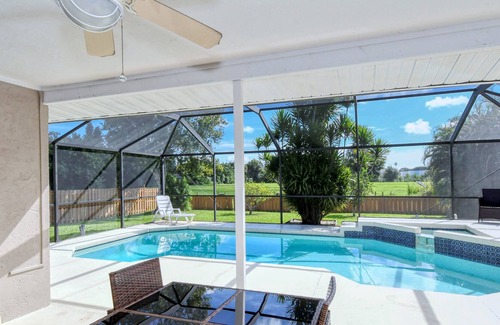 Bee Ridge House | All-New Pool ❤ Home - Close to Beaches, Restaurants, Downtown, More!!