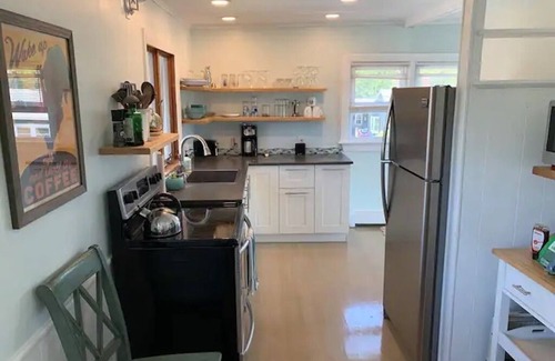 Gloucester House | All-Season Beach Haven - walk to two beaches!