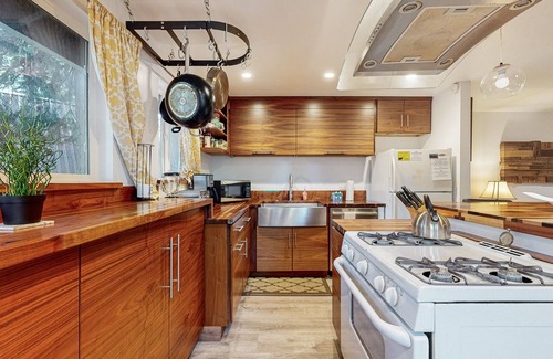 Carnelian Bay House | All-season cabin with wraparound deck - quick walk to the beach