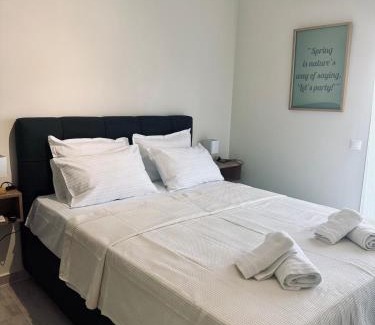 Xanthi Apartment | All Season - Spring Room