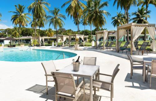 Sunset Crest Hotel | All Seasons Resort