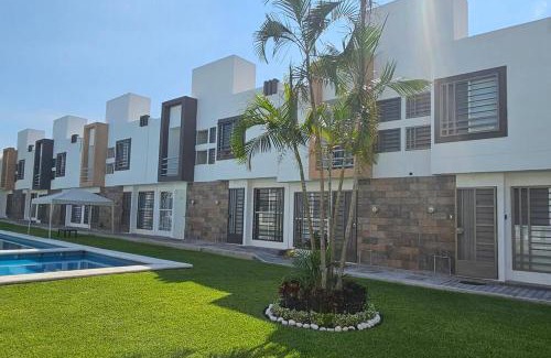 Emiliano Zapata House | Allissons House Cómoda Casa con Alberca y Quiosco