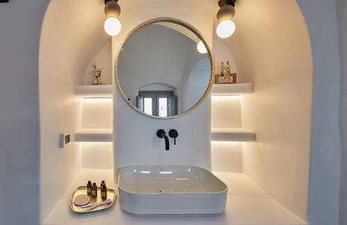 Oia House | Allure Breeze Suites