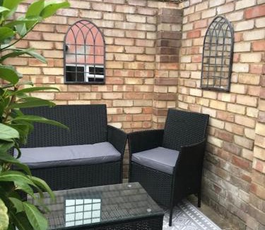 Clare House | Almond Cottage Clare - 2 bedroom English Cottage