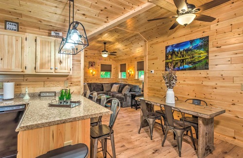 Lindseyville Cabin | 'Almost Heaven Too' 50-Acre Escape w/Pond!