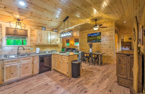 Lindseyville Cabin | 'Almost Heaven Too' 50-Acre Escape w/Pond!