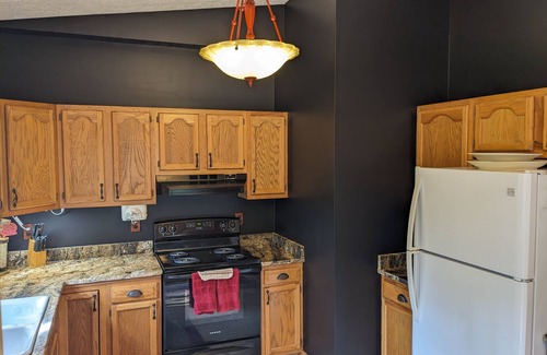 Logan Cabin | Almost Hiking - close to downtown attractions and a short drive to hiking