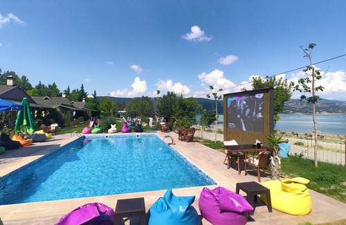 Almus Apartment | ALMUS ŞEHRİ SEFA BUNGALOV EVLERİ