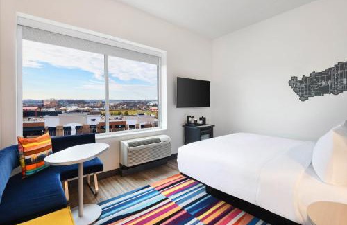 West Chester Hotel | Aloft Cincinnati West Chester
