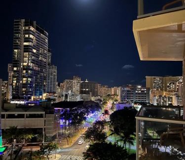 Waikiki Resort | Aloha Gem Studio - 2 bed with high speed WIFI - Luana Waikiki Hotel & Suite 917, 2045 Kalakaua Avenue HI 96815