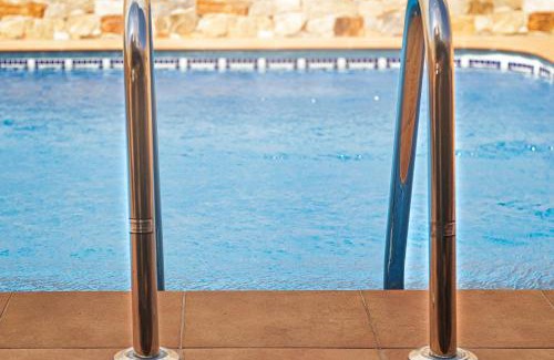 Los Abrigos Apartment | Aloha Home