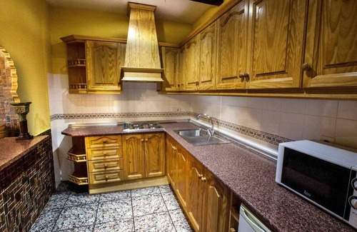 Mecina Bombaron Apartment | Aloj. Rural Umbria for 2 people with Spa and Jacuzzi