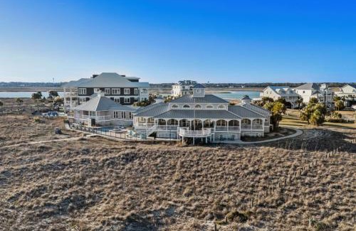 Inlet Harbour House | Alpha At The Point