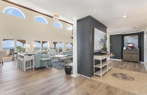 Inlet Harbour House | Alpha At The Point