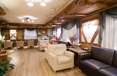 Dimaro Hotel | AlpHoliday Dolomiti Wellness