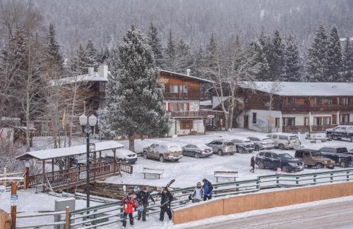 Red River Hotel | Alpine Lodge Red River