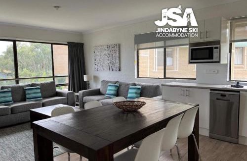 Jindabyne Apartment | Alpine Mountain View 41