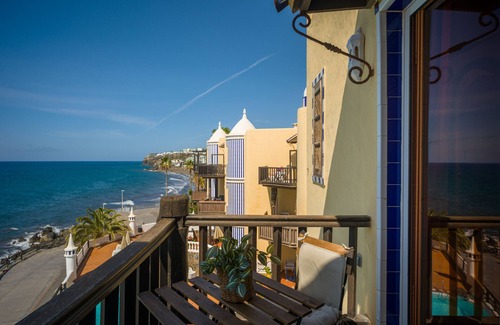 Playa del Aguila Ski Chalet | Altamar 60 Balcony beach views By CanariasGetaway