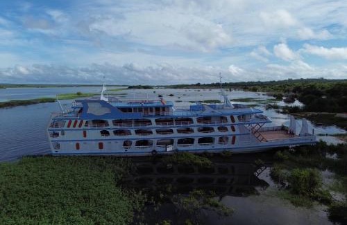 Campina Boat Rental | Aluguel embarcação cop 30 com 21 suítes