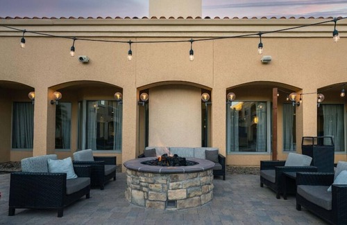Camarillo Hotel | Always a Great Idea To Unwind! Pet-Friendly, Near Pleasant Valley Fields