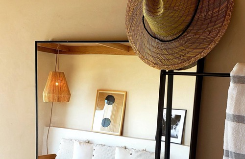 Montauk Hotel | Always a Great Idea To Unwind! 2 Beachfront Units, Free Breakfast, Outdoor Pool!