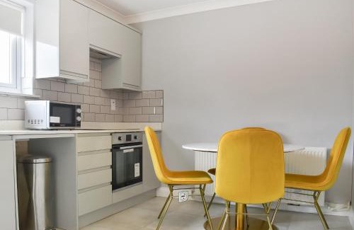 Middlesbrough House | Alwent Apartment