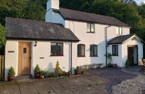 Froncysyllte House | Alwyn Cottage