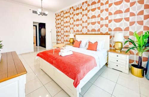 Dubai Apartment | Amazing 2 Bedroom in Al Rabia Tower in Majan 6PPL