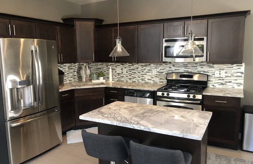 Farmington House | Amazing 3Bed Townhome in Farmington, Located minutes from Lagoon