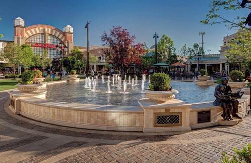 Farmington House | Amazing 3Bed Townhome in Farmington, Located minutes from Lagoon