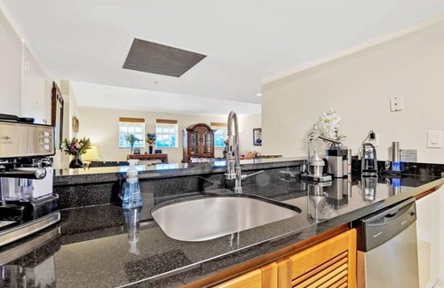 South Beach Apartment | Amazing 3BR direct oceanfront PH by YouRent!