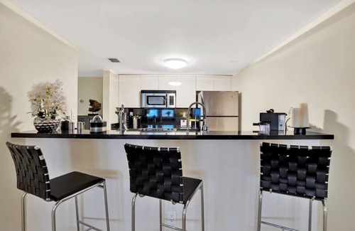 South Beach Apartment | Amazing 3BR direct oceanfront PH by YouRent!