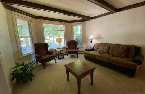 Willmar House | AMAZING 5-BEDROOM-HOST UP TO 10 PEOPLE