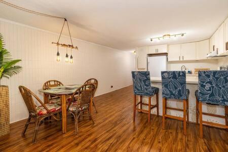 Punaluu House | Amazing Beachfront Condo