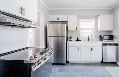 Memphis House | AMAZING East Memphis 3BDR Home w/RELAXING DECK!