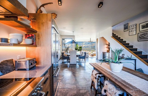 Crested Butte House | Amazing Family Mountain-Lux Ski Home in Quiet Neighborhood! Hot Tub, Fireplace!