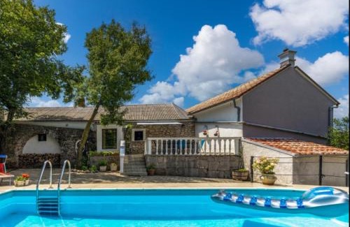 Praputnjak Villa | Amazing,full privacy holiday home with swimming pool l & hot tub