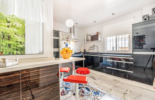 Aznalcazar House | Amazing home in Aznalcázar with WiFi