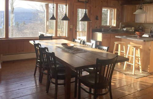 Wilmington House | Amazing lake views & access,HotTub & sauna, quality game Rm. 190-5 star Reviews