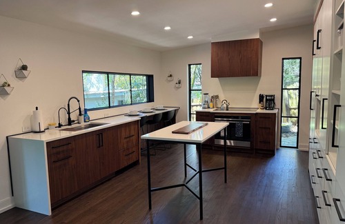 Winter Park House | Amazing lakefront mid-modern 3-bed Winter Park home surrounded by Natural Beauty