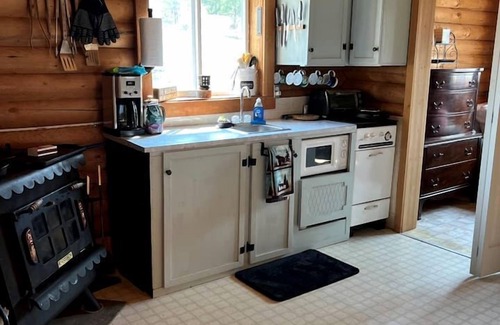 Conner Cabin | Amazing Log Cabin with Stunning Views in Conner, Montana