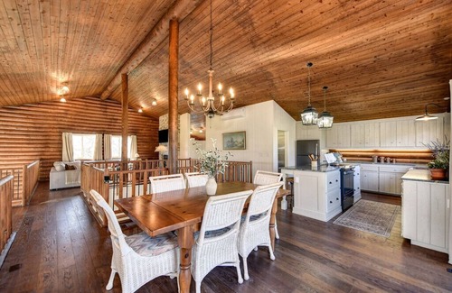 Placerville House | Amazing Log Cottage with Hot Tub & Barrel Sauna! (NEW LISTING)