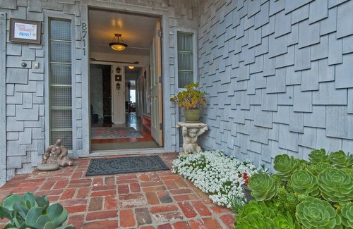 Montara House | Amazing oceanfront 3 Bedroom/2 Bathroom home for 30 day or more rentaln